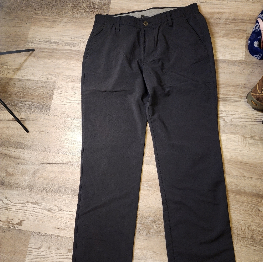 Under Armour Men's Black Pants